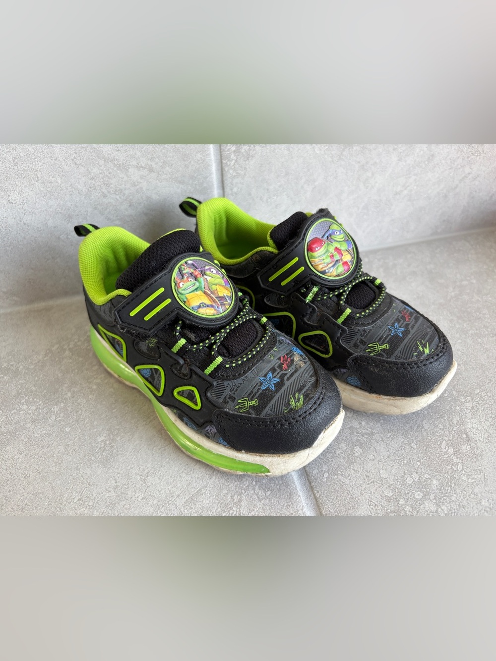 Teenage Mutant Ninja Turtles Toddler Boys Athletic Light-Up Shoes size 10